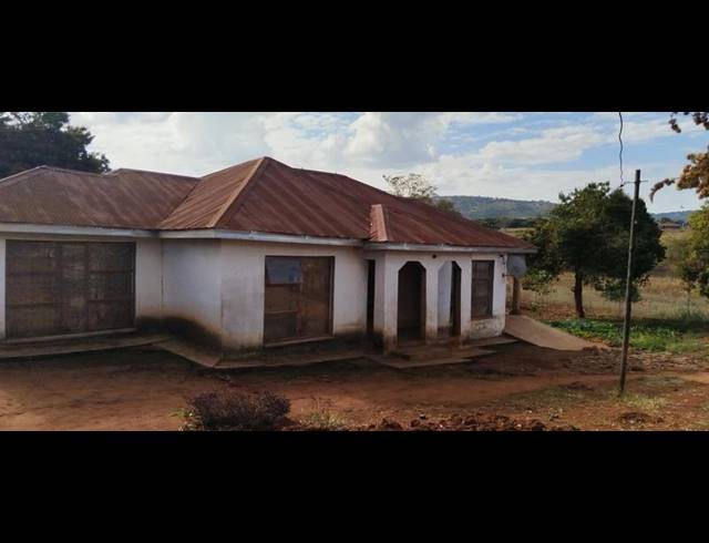 3 BEDROOM HOUSE FOR SALE IN MAKUMBANE